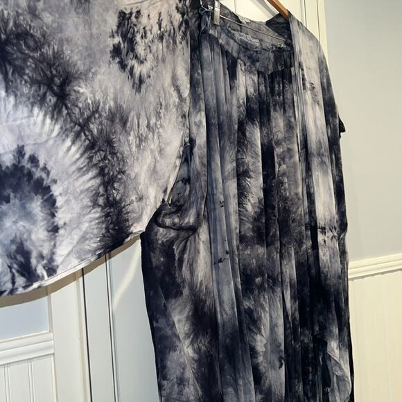 🔥🔥FIRE SALE🔥🔥 EUC coverup set, lined pants and flowy kimono top - Picture 2 of 11